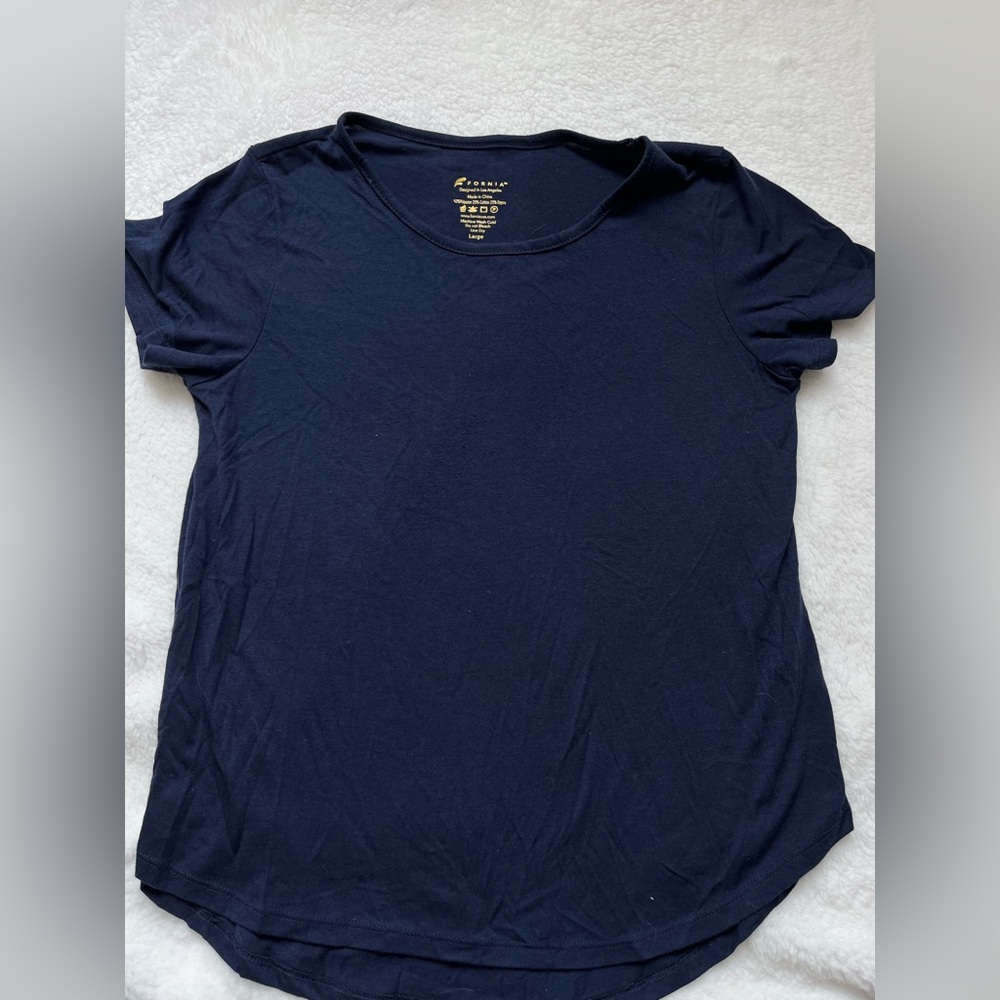 Fornia Navy tee